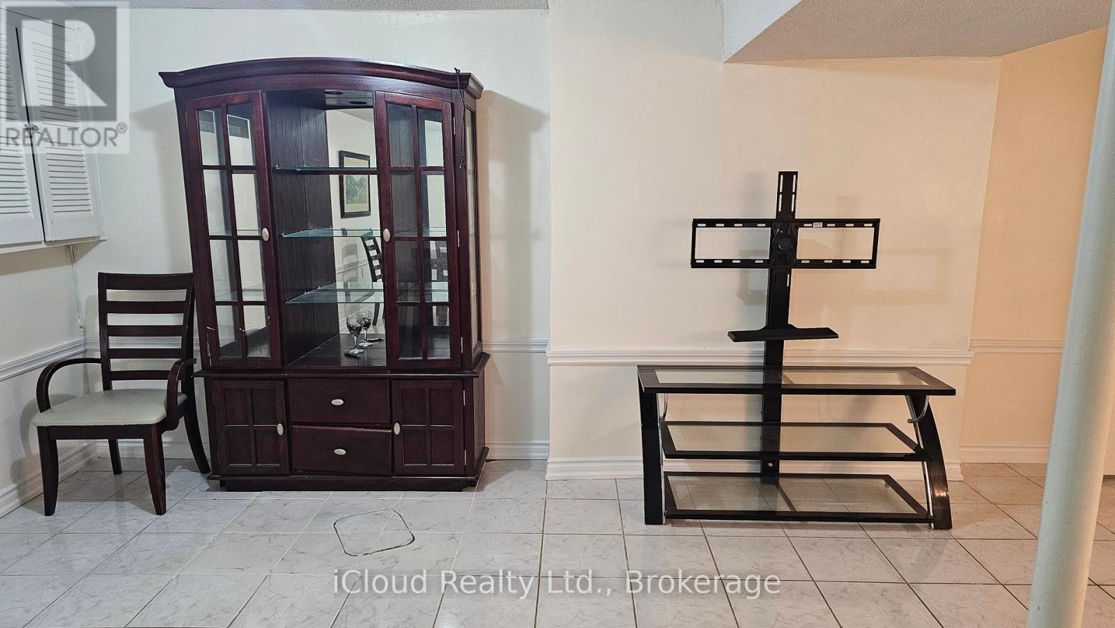 












BSMNT - 71 GRASSINGTON CRESCENT

,
Brampton (Northgate),




Ontario
L6S1Z5

