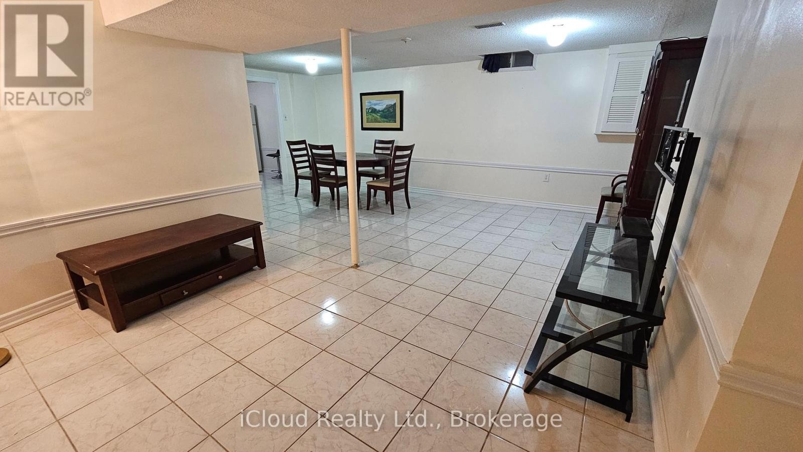 












BSMNT - 71 GRASSINGTON CRESCENT

,
Brampton (Northgate),




Ontario
L6S1Z5

