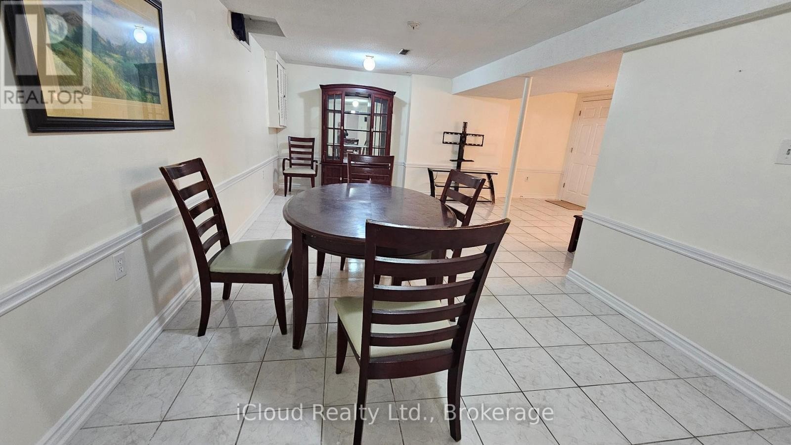 












BSMNT - 71 GRASSINGTON CRESCENT

,
Brampton (Northgate),




Ontario
L6S1Z5

