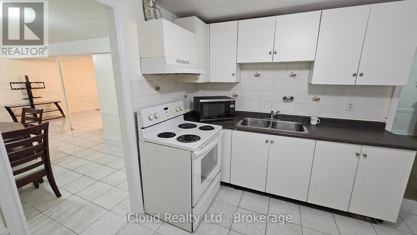 












BSMNT - 71 GRASSINGTON CRESCENT

,
Brampton (Northgate),




Ontario
L6S1Z5

