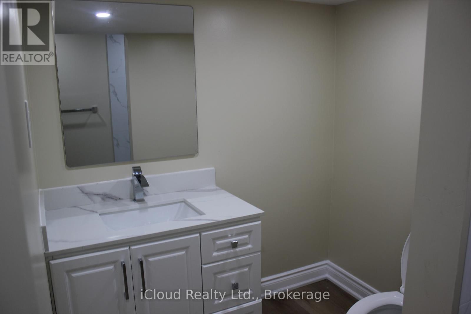 












116 SKEGBY ROAD

,
Brampton (Brampton North),




Ontario
L6V2T9

