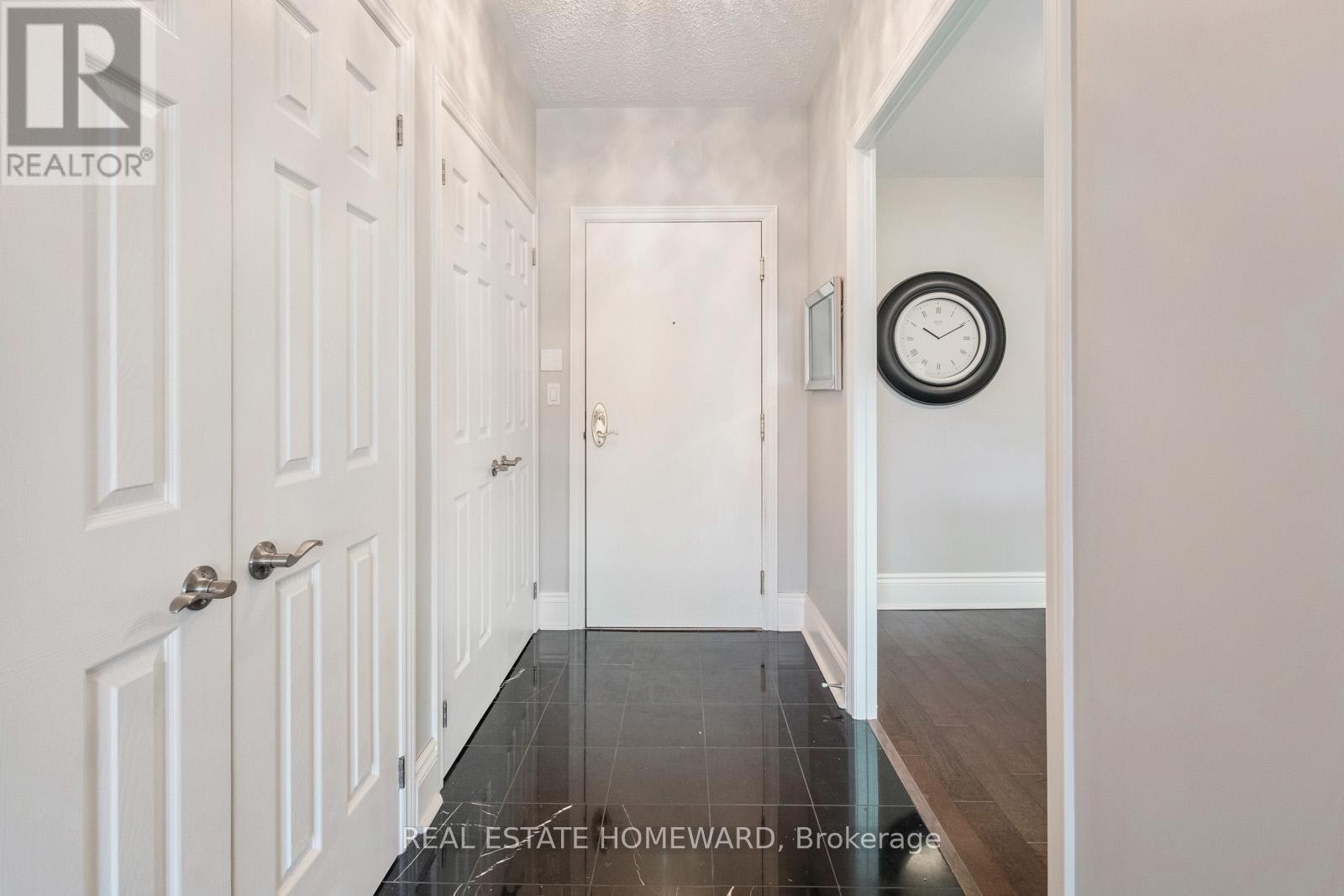 












312 - 3085 BLOOR STREET W

,
Toronto (Stonegate-Queensway),




Ontario
M8X1C9

