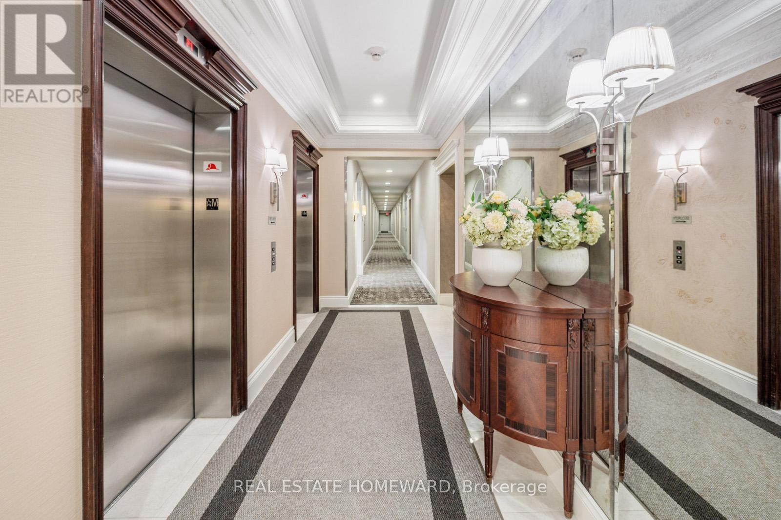 












312 - 3085 BLOOR STREET W

,
Toronto (Stonegate-Queensway),




Ontario
M8X1C9

