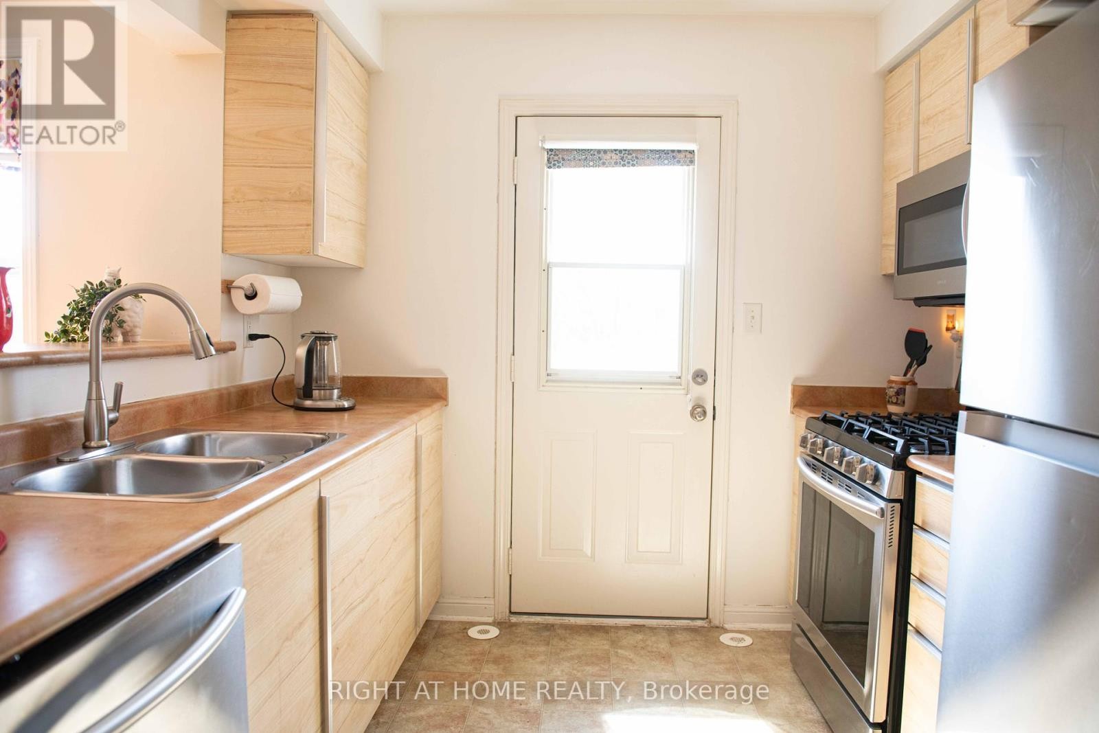 












1159 MCDOWELL CRESCENT

,
Milton (BE Beaty),




Ontario
L9T6R6

