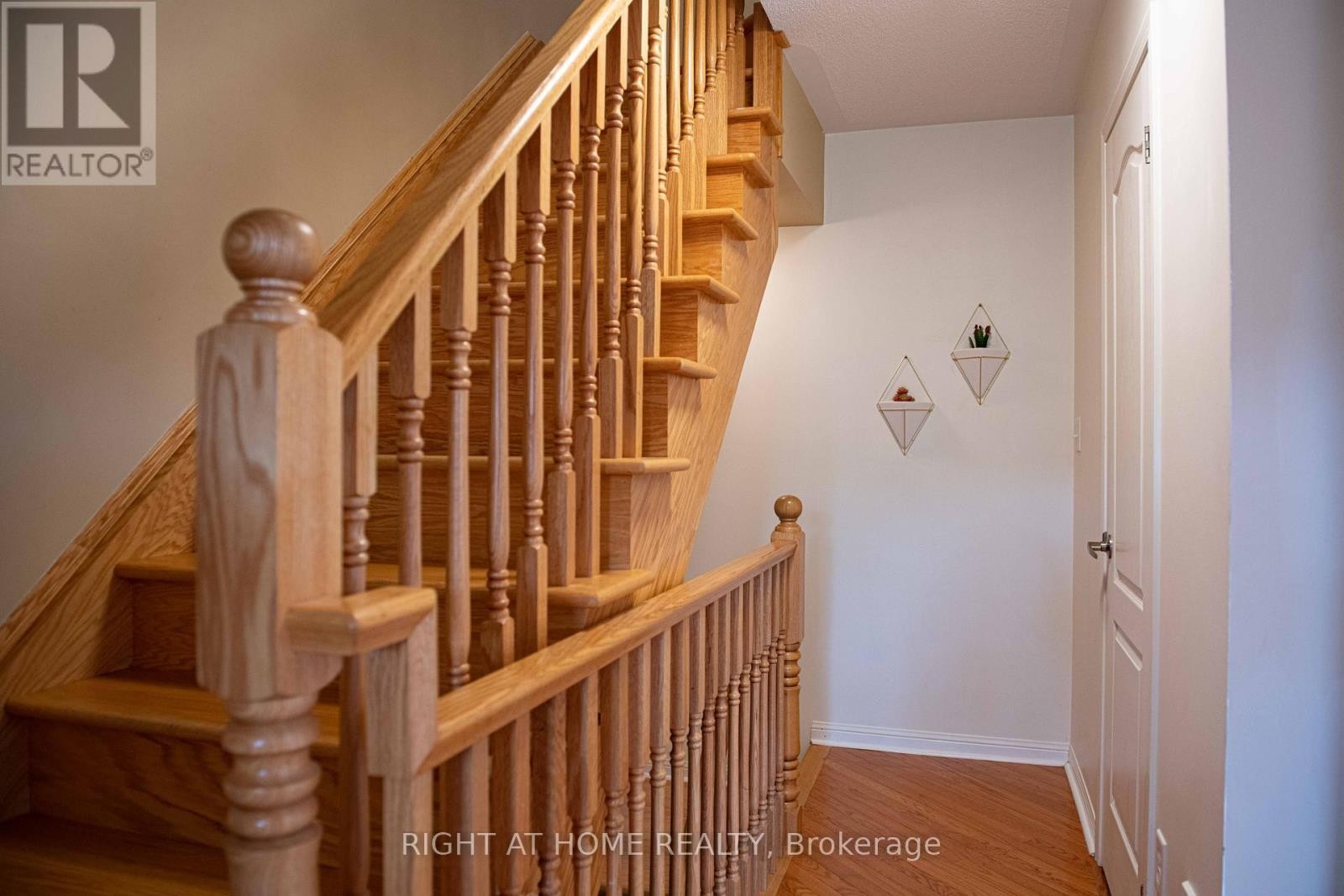 












1159 MCDOWELL CRESCENT

,
Milton (BE Beaty),




Ontario
L9T6R6

