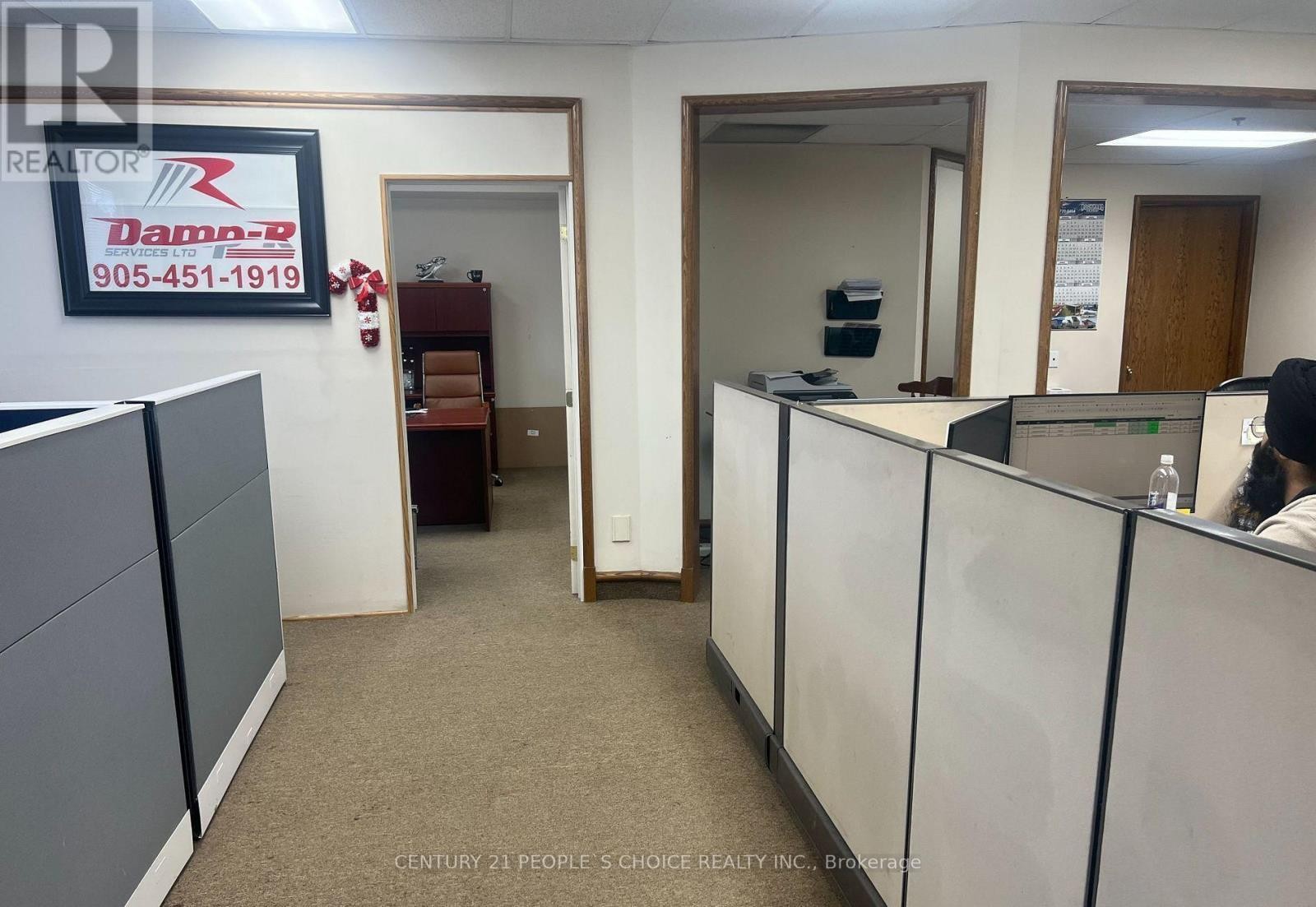 












3 - 139 DEVON ROAD

,
Brampton (Gore Industrial South),




Ontario
L6T5L8

