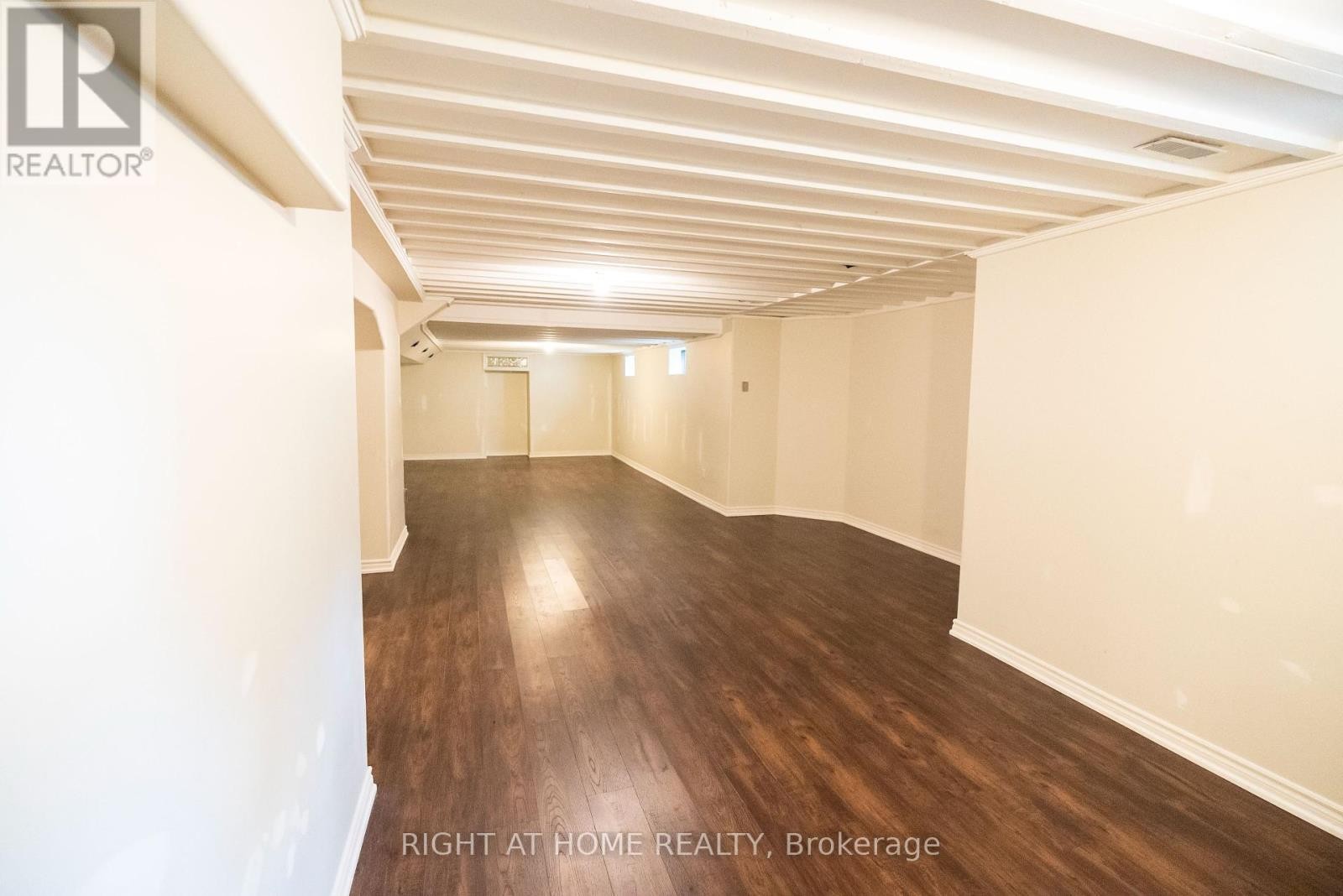 












2427 ERIN CENTRE BOULEVARD

,
Mississauga (Central Erin Mills),




Ontario
L5M5B3

