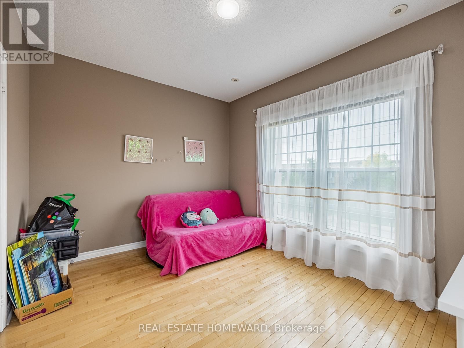 












964A THE QUEENSWAY

,
Toronto (Stonegate-Queensway),




Ontario
M8Z1P5

