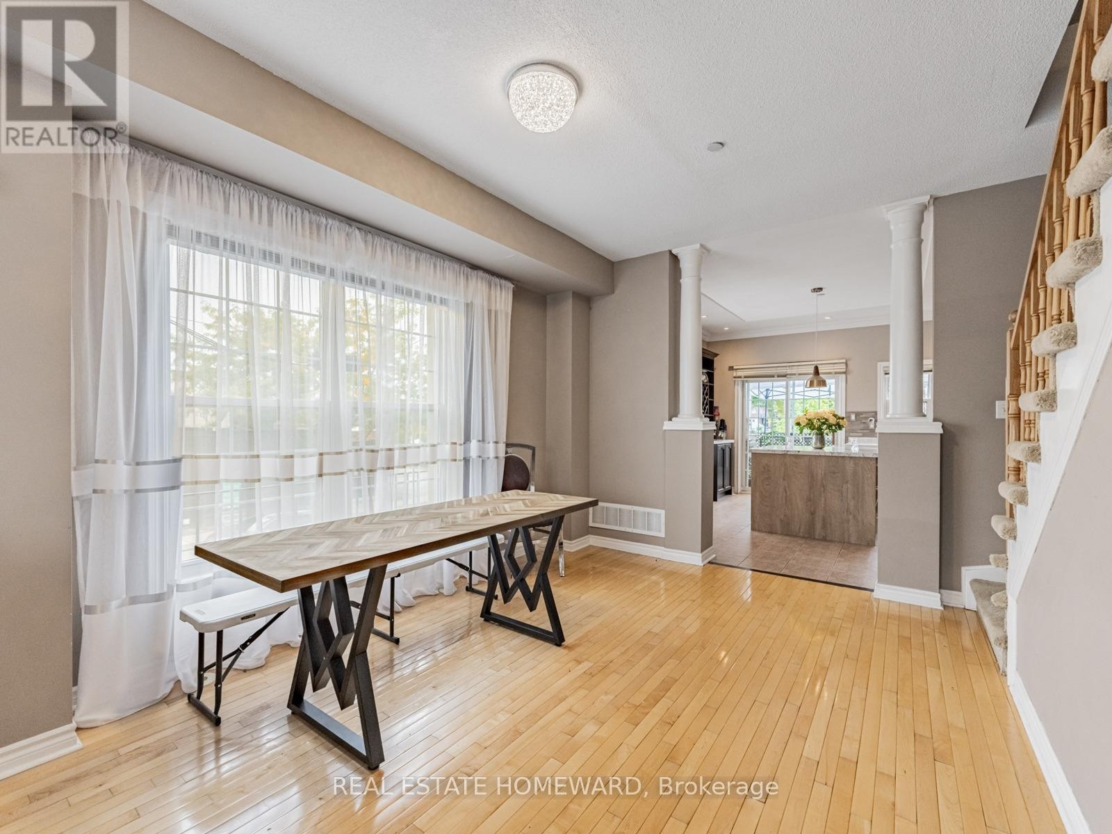 












964A THE QUEENSWAY

,
Toronto (Stonegate-Queensway),




Ontario
M8Z1P5

