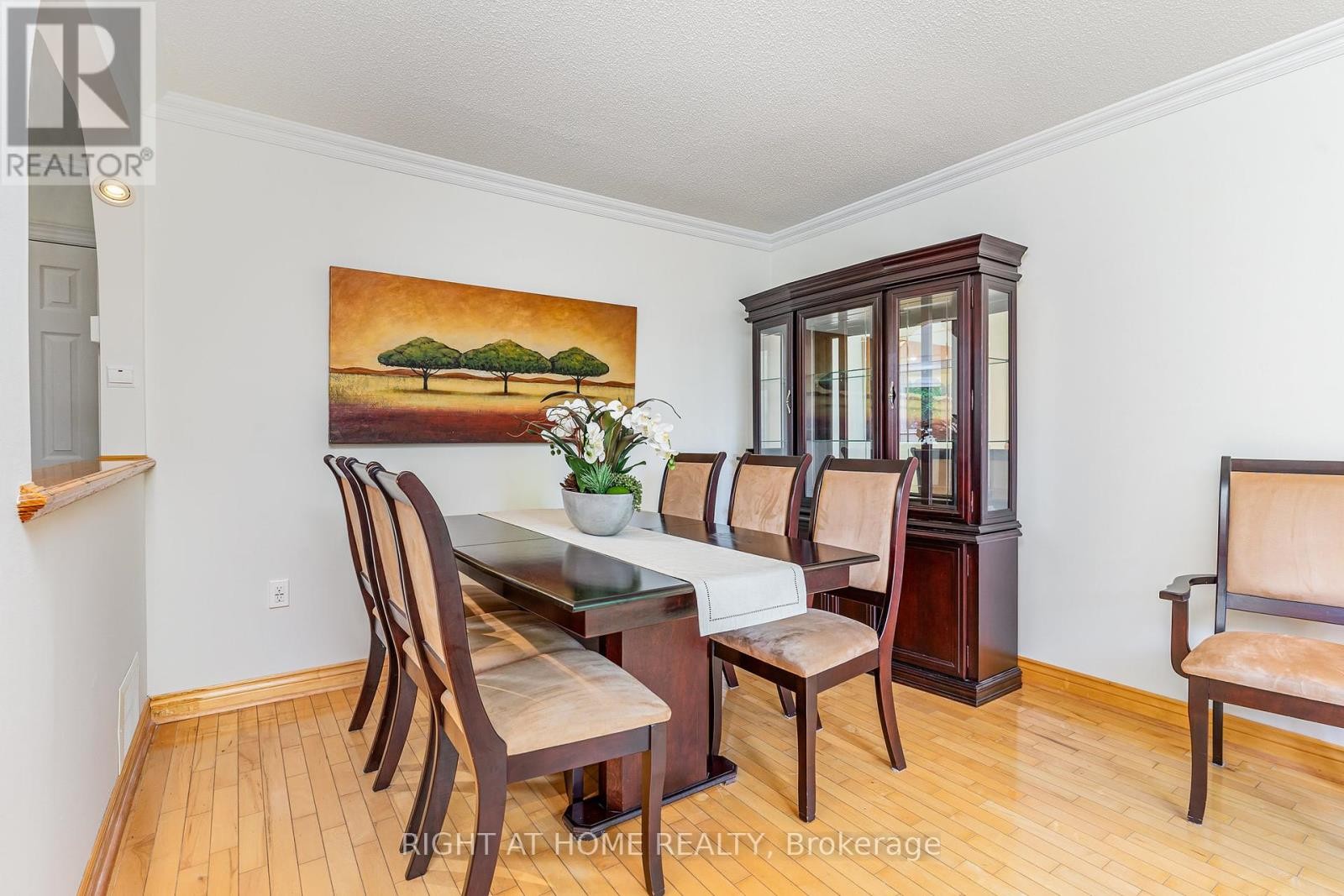 












6829 MARKWOOD PLACE

,
Mississauga (Meadowvale),




Ontario
L5N4K7

