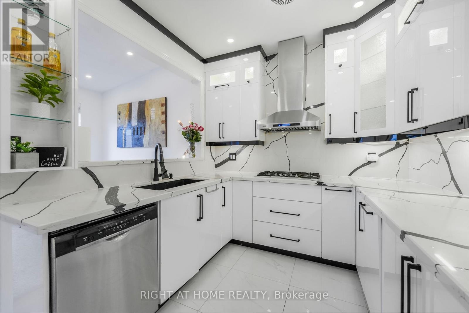 












5651 PATRON COVE E

,
Mississauga (Churchill Meadows),




Ontario
L5M7G4


