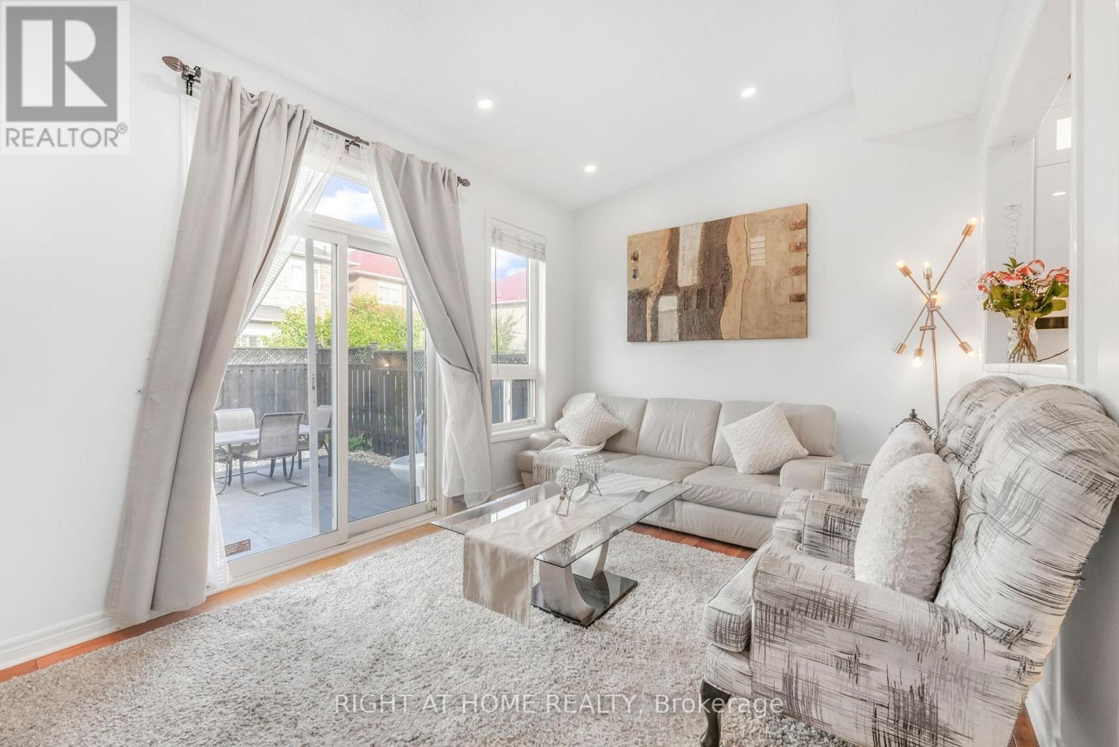 












5651 PATRON COVE E

,
Mississauga (Churchill Meadows),




Ontario
L5M7G4

