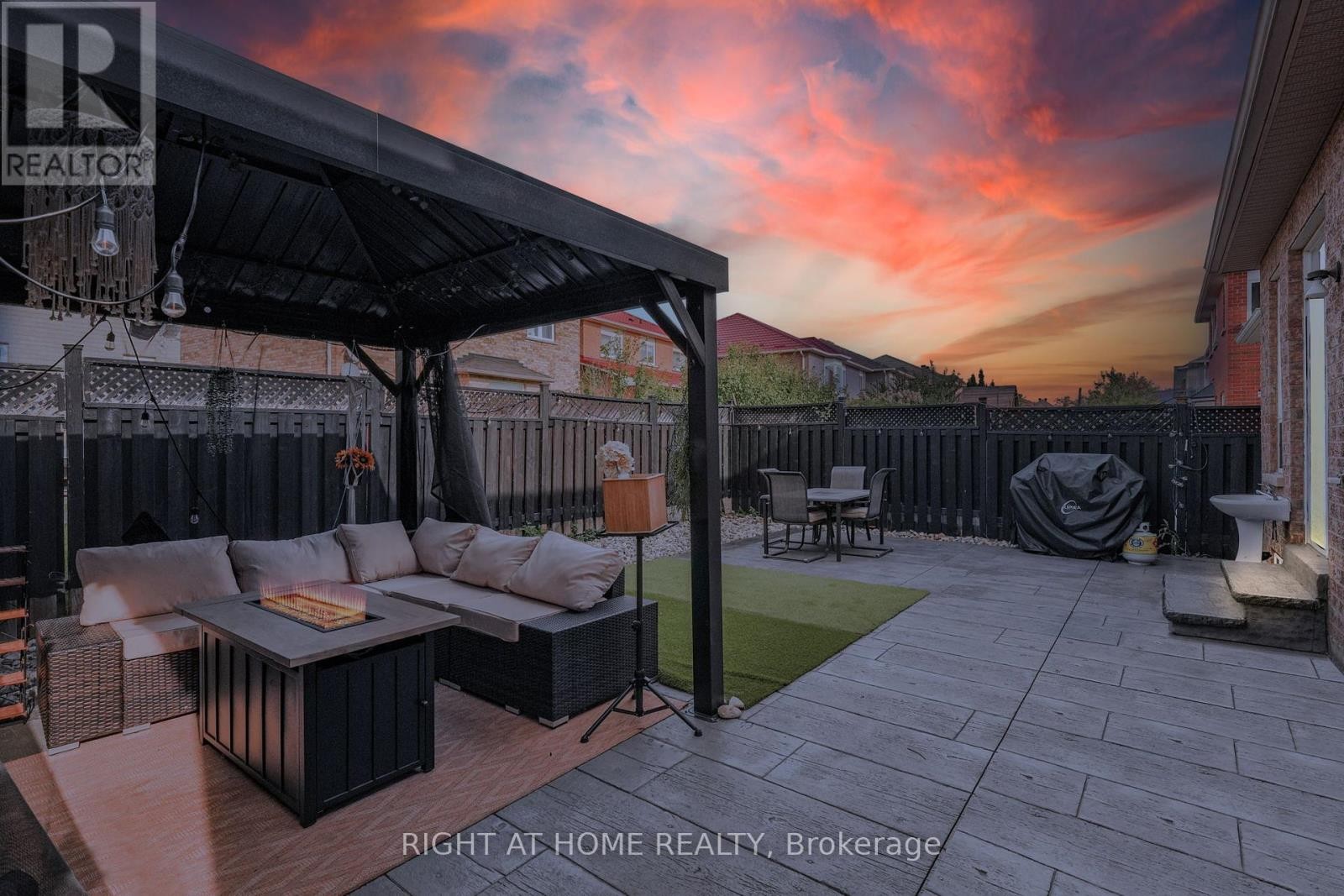 












5651 PATRON COVE E

,
Mississauga (Churchill Meadows),




Ontario
L5M7G4

