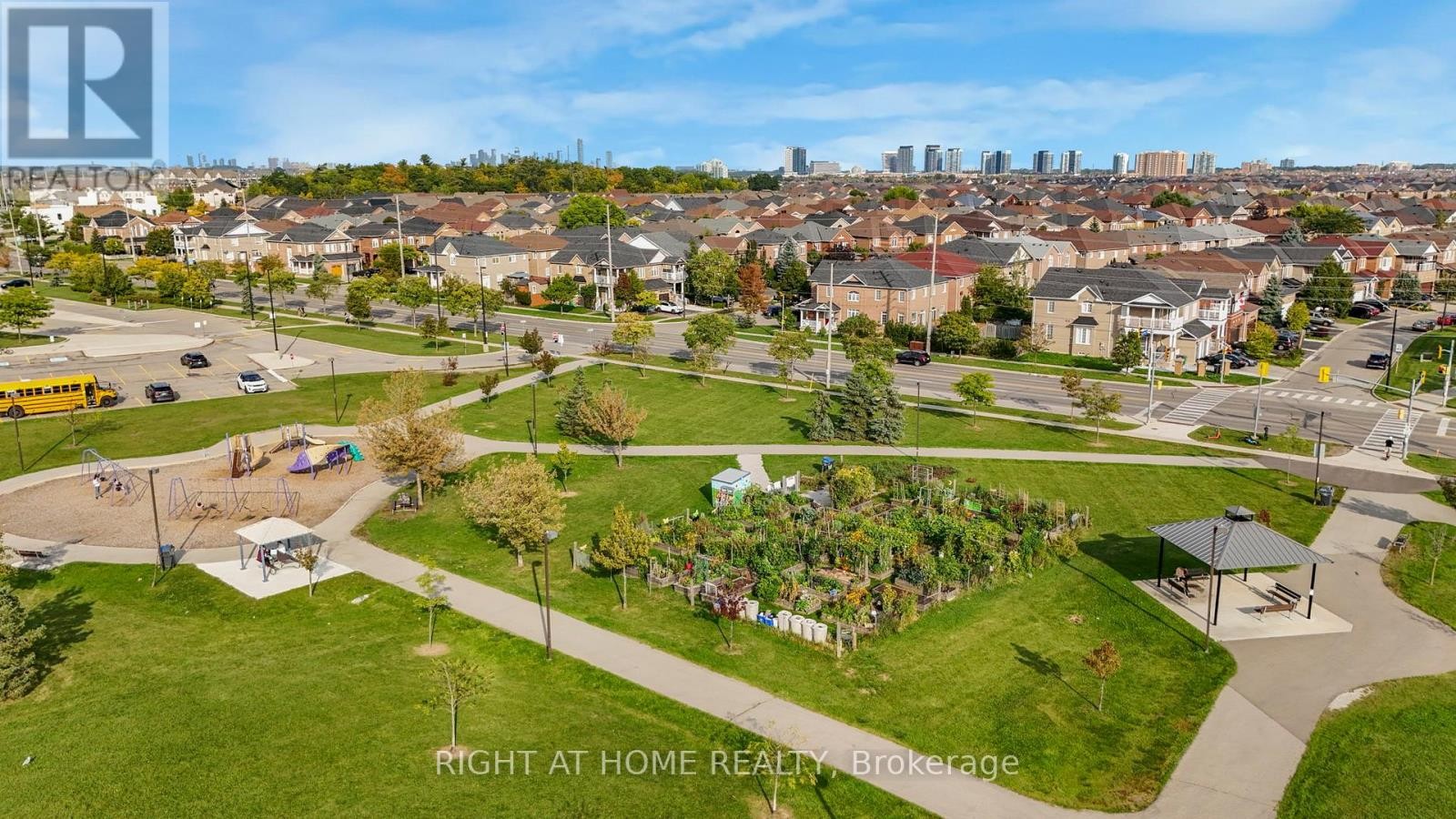 












5651 PATRON COVE E

,
Mississauga (Churchill Meadows),




Ontario
L5M7G4

