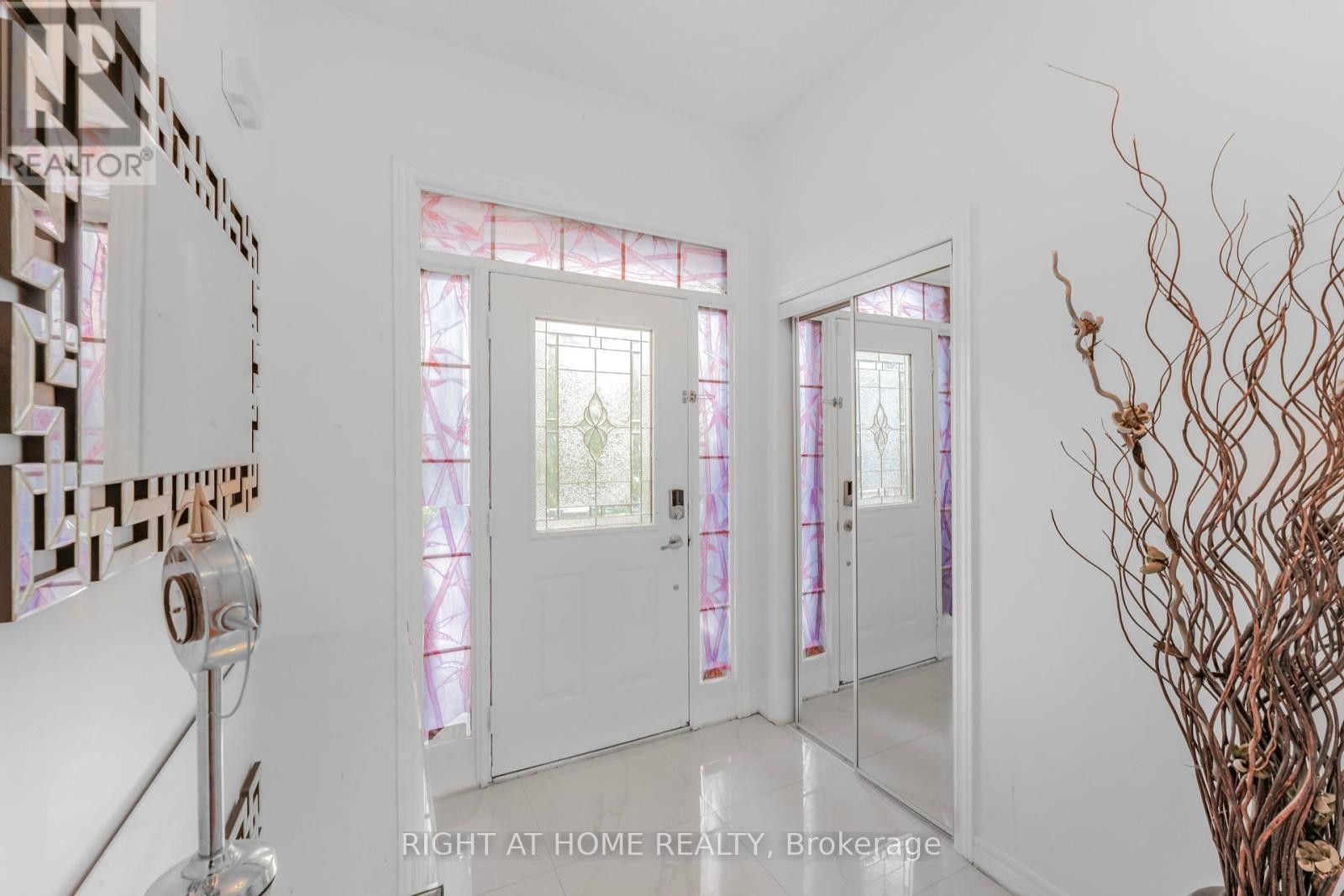 












5651 PATRON COVE E

,
Mississauga (Churchill Meadows),




Ontario
L5M7G4


