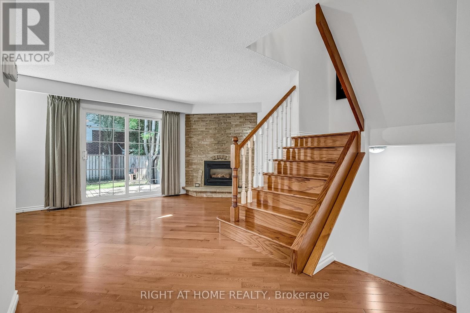 












6842 AVILA ROAD

,
Mississauga (Meadowvale),




Ontario
L5N1R8

