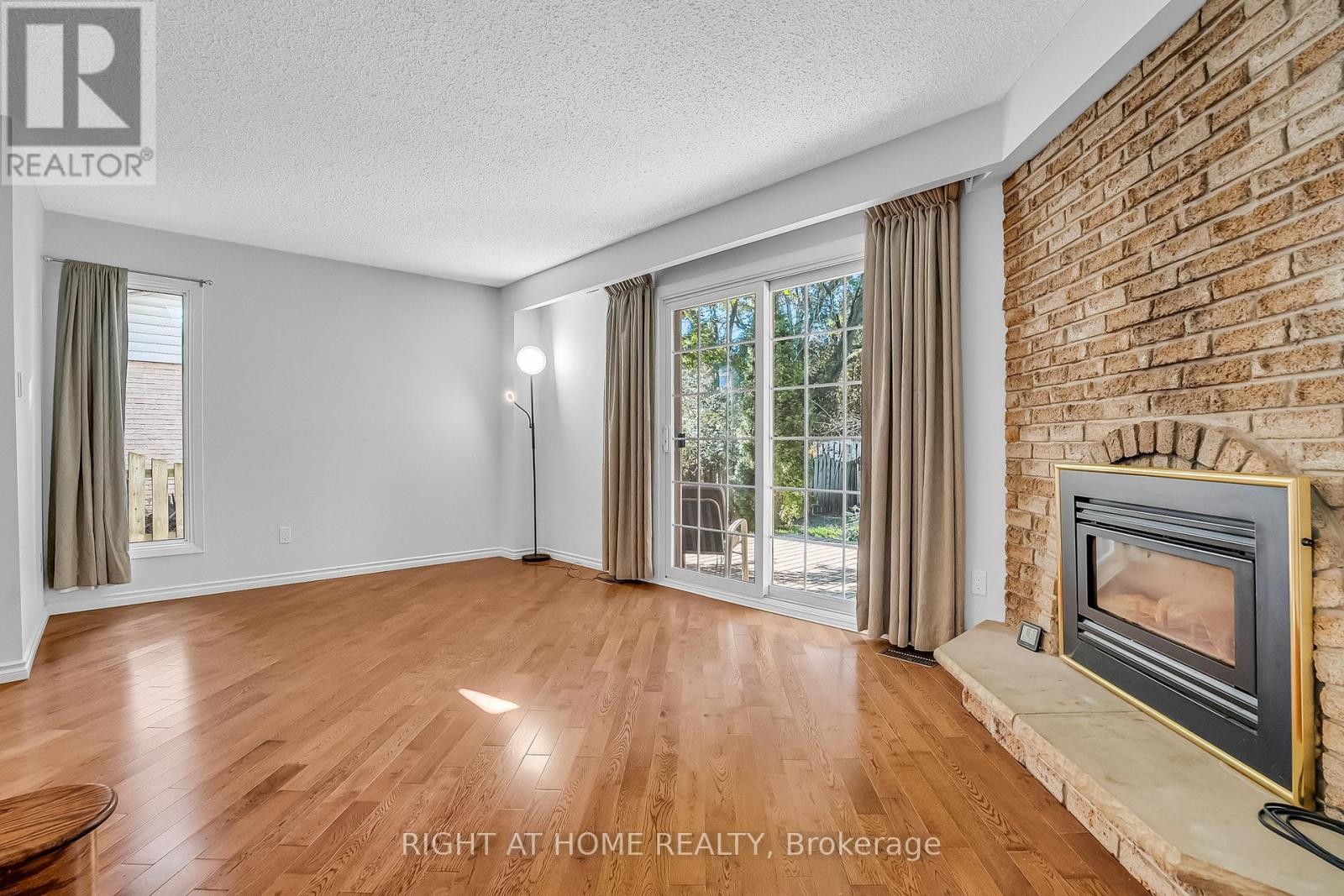 












6842 AVILA ROAD

,
Mississauga (Meadowvale),




Ontario
L5N1R8

