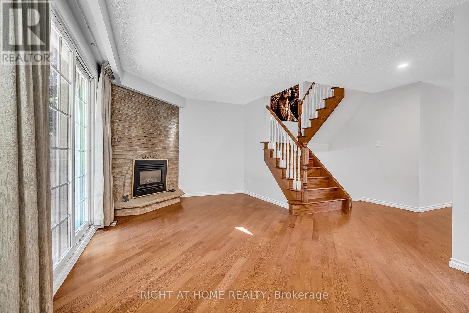 












6842 AVILA ROAD

,
Mississauga (Meadowvale),




Ontario
L5N1R8

