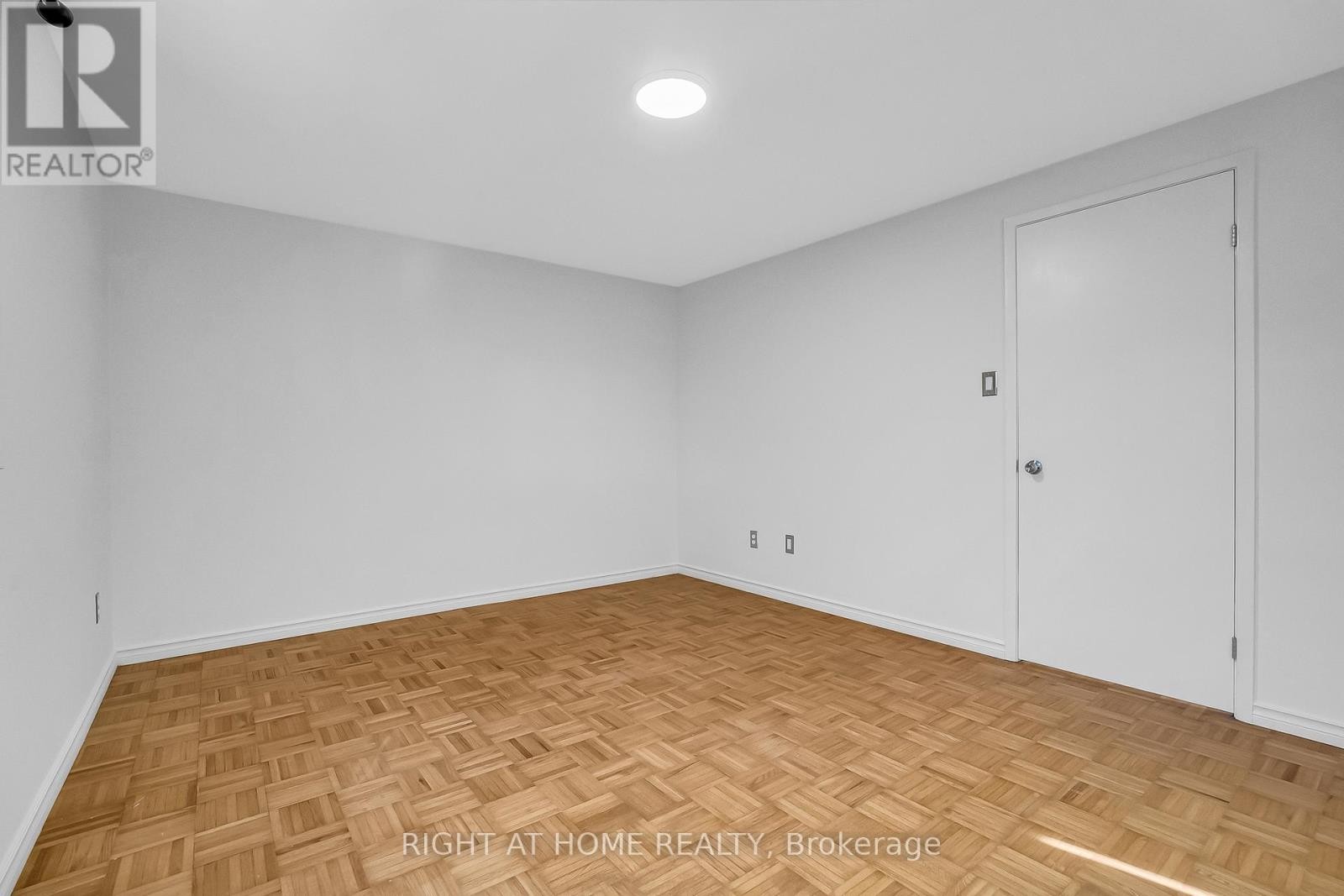 












6842 AVILA ROAD

,
Mississauga (Meadowvale),




Ontario
L5N1R8

