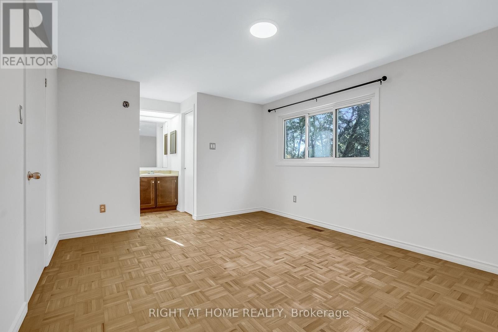 












6842 AVILA ROAD

,
Mississauga (Meadowvale),




Ontario
L5N1R8

