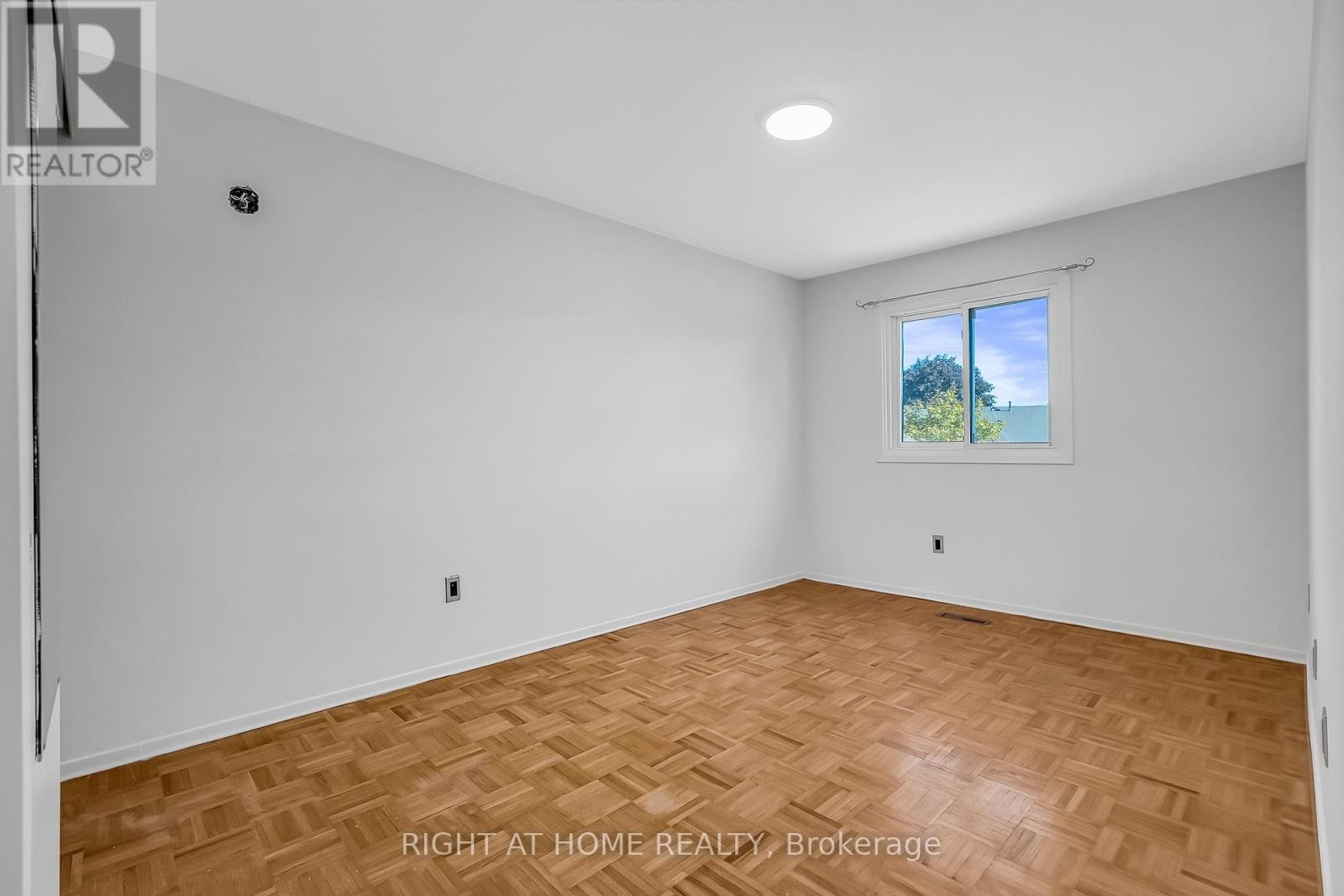 












6842 AVILA ROAD

,
Mississauga (Meadowvale),




Ontario
L5N1R8

