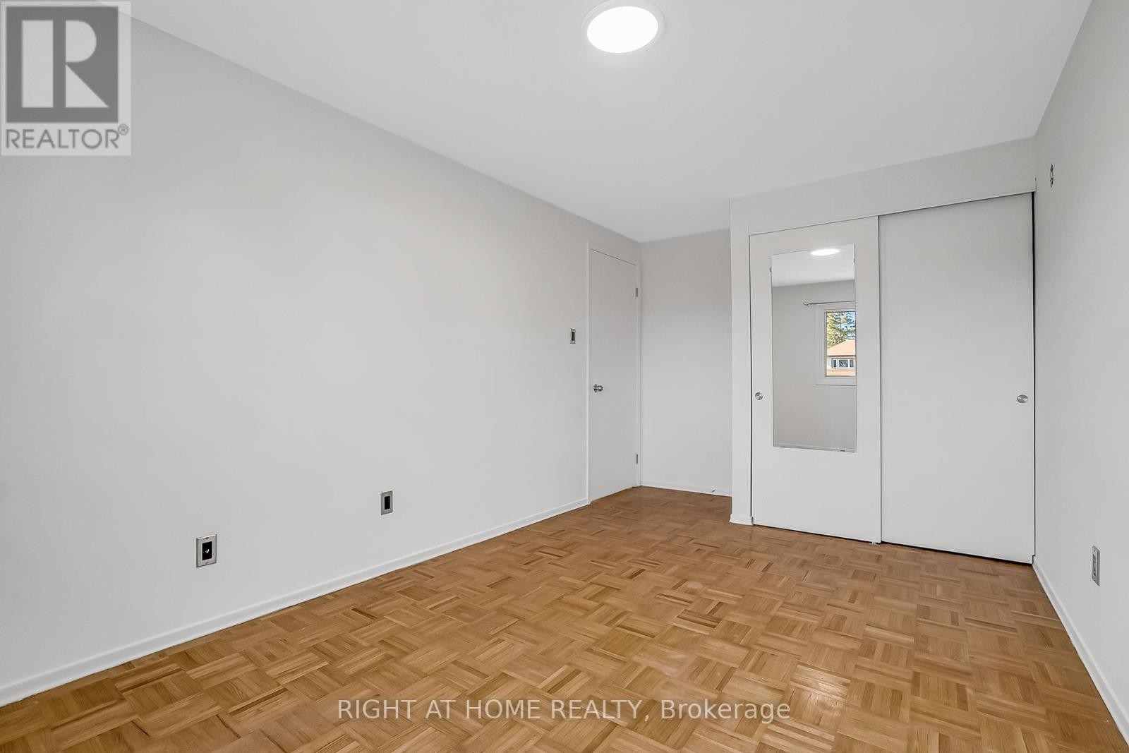 












6842 AVILA ROAD

,
Mississauga (Meadowvale),




Ontario
L5N1R8

