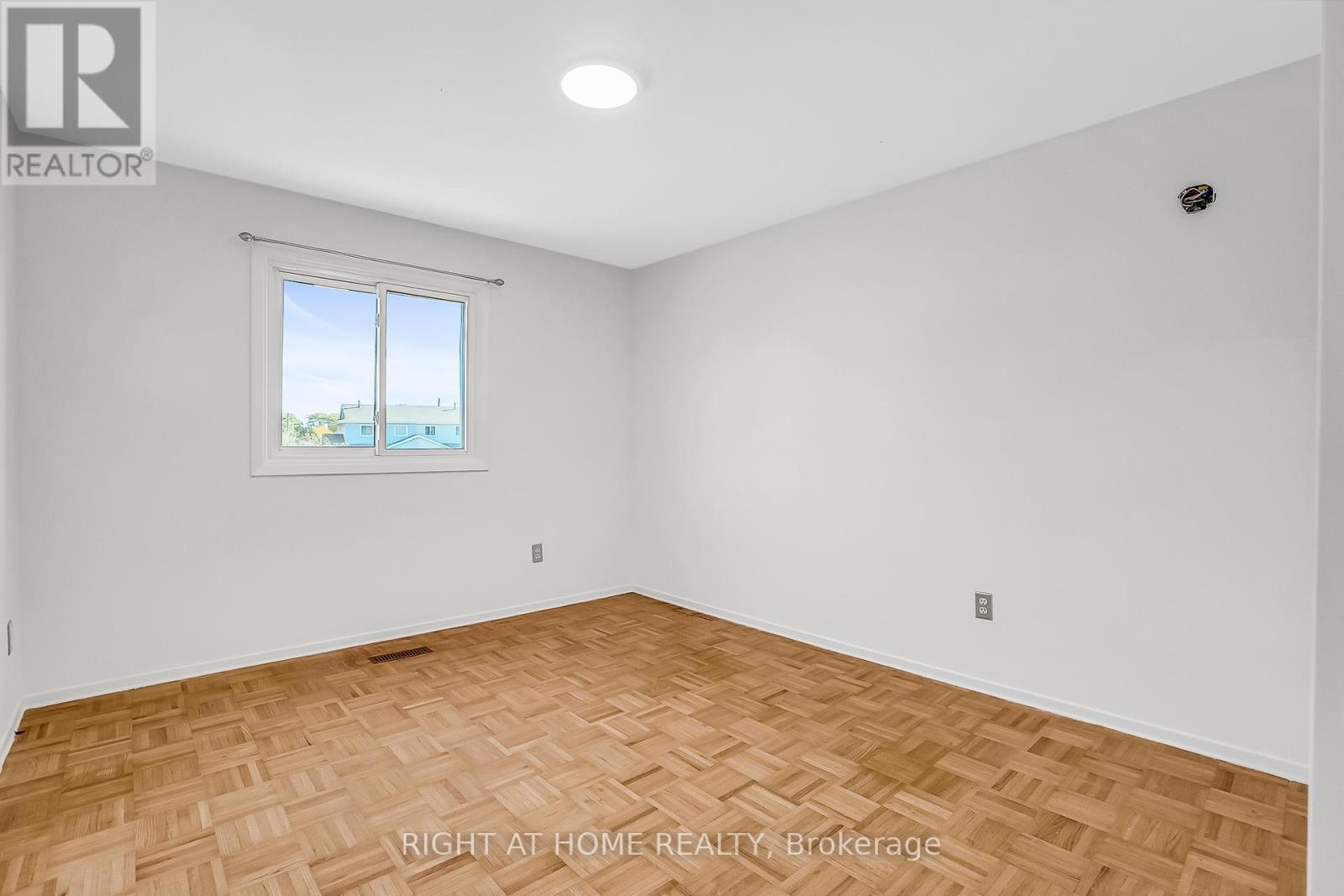 












6842 AVILA ROAD

,
Mississauga (Meadowvale),




Ontario
L5N1R8

