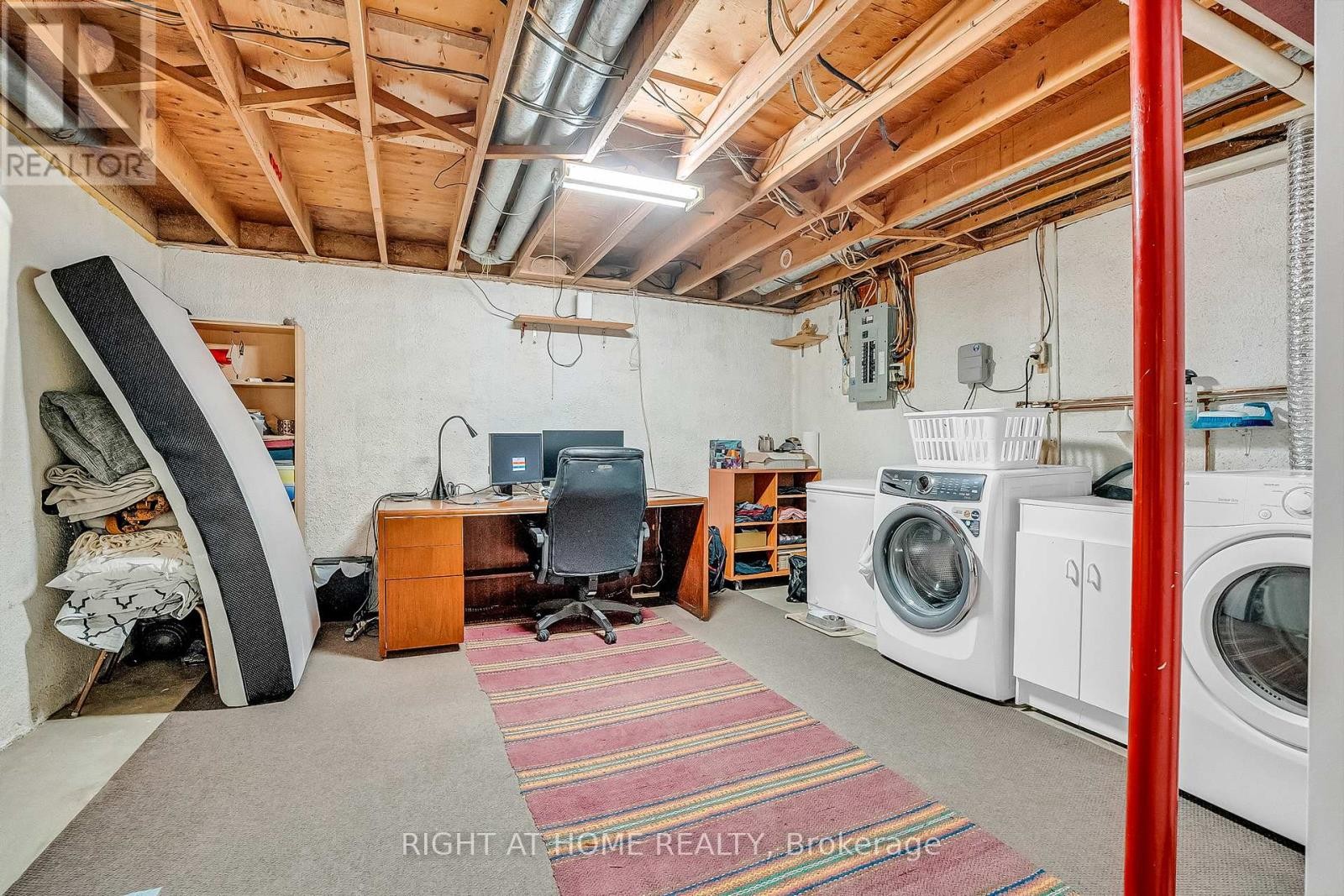 












6842 AVILA ROAD

,
Mississauga (Meadowvale),




Ontario
L5N1R8

