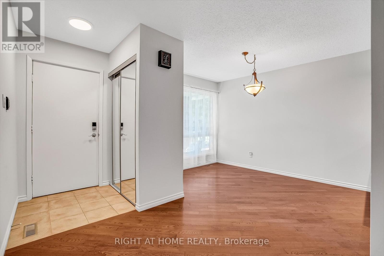 












6842 AVILA ROAD

,
Mississauga (Meadowvale),




Ontario
L5N1R8

