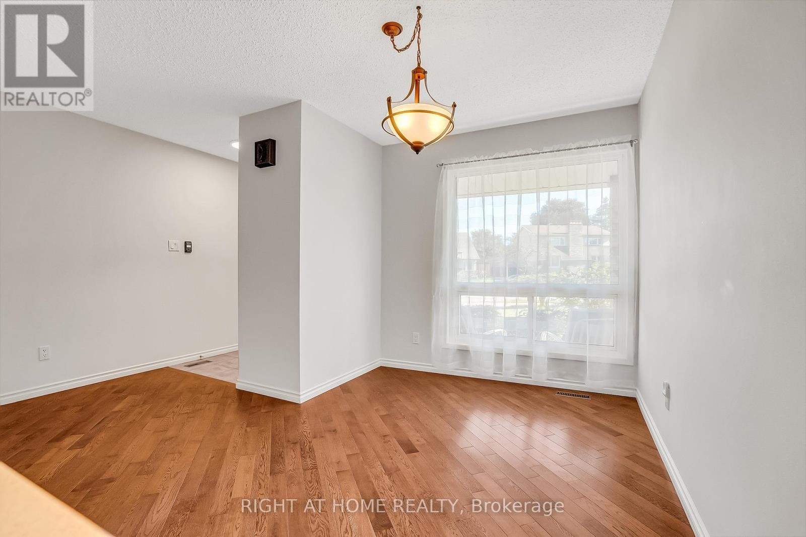 












6842 AVILA ROAD

,
Mississauga (Meadowvale),




Ontario
L5N1R8

