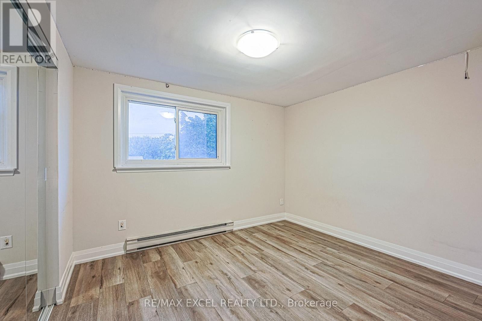 












18 - 81 IRWIN ROAD

,
Toronto (Elms-Old Rexdale),




Ontario
M9W5W1

