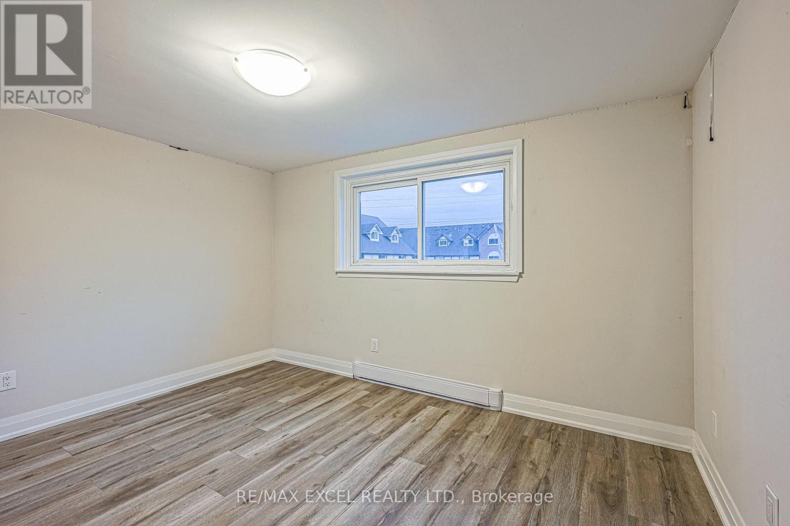 












18 - 81 IRWIN ROAD

,
Toronto (Elms-Old Rexdale),




Ontario
M9W5W1

