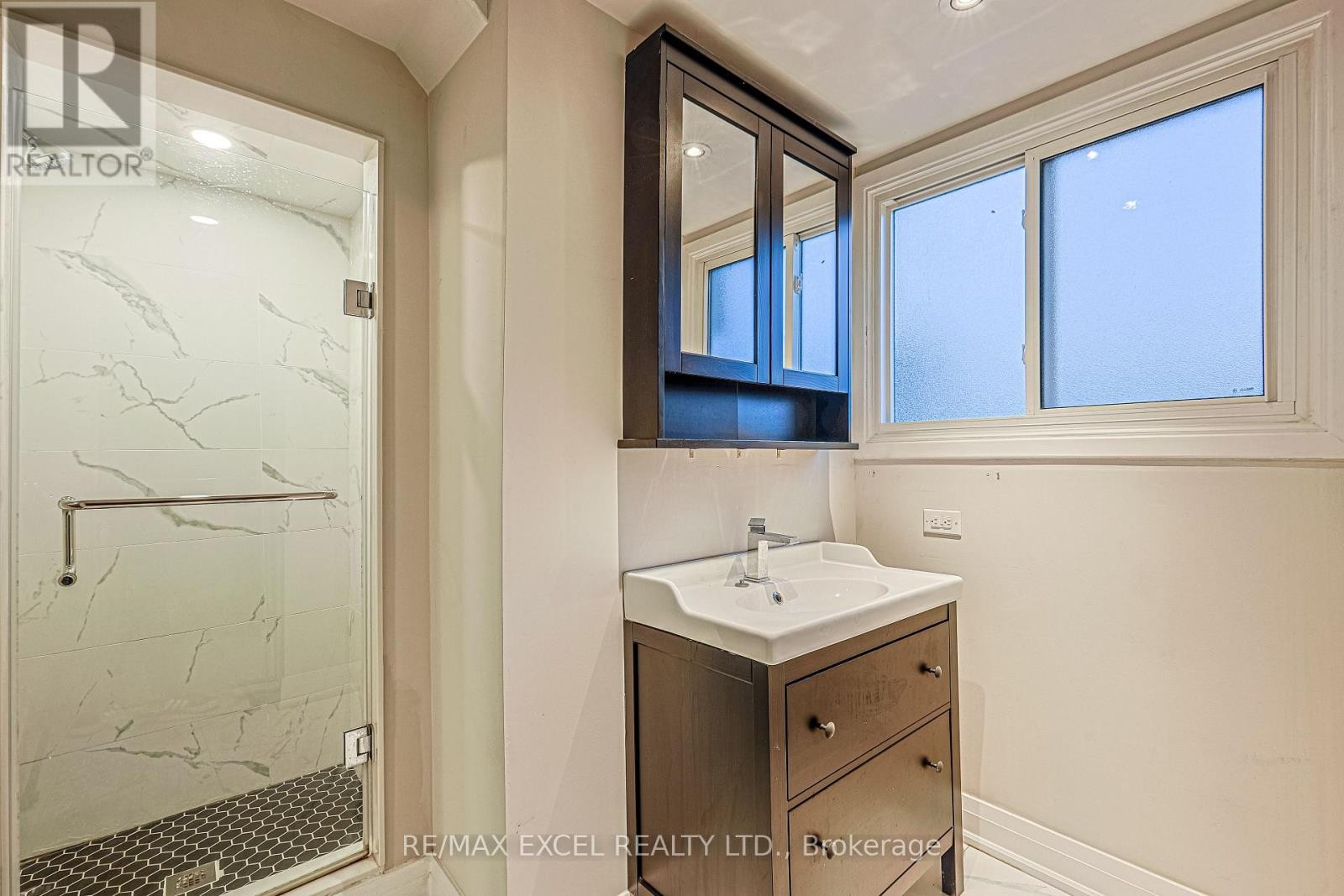 












18 - 81 IRWIN ROAD

,
Toronto (Elms-Old Rexdale),




Ontario
M9W5W1

