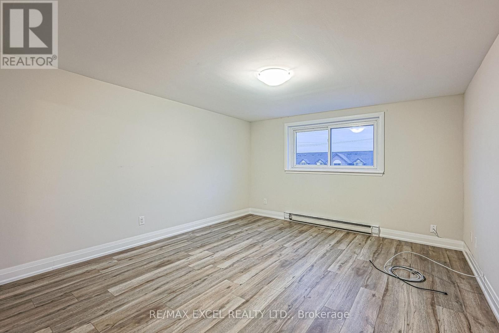 












18 - 81 IRWIN ROAD

,
Toronto (Elms-Old Rexdale),




Ontario
M9W5W1

