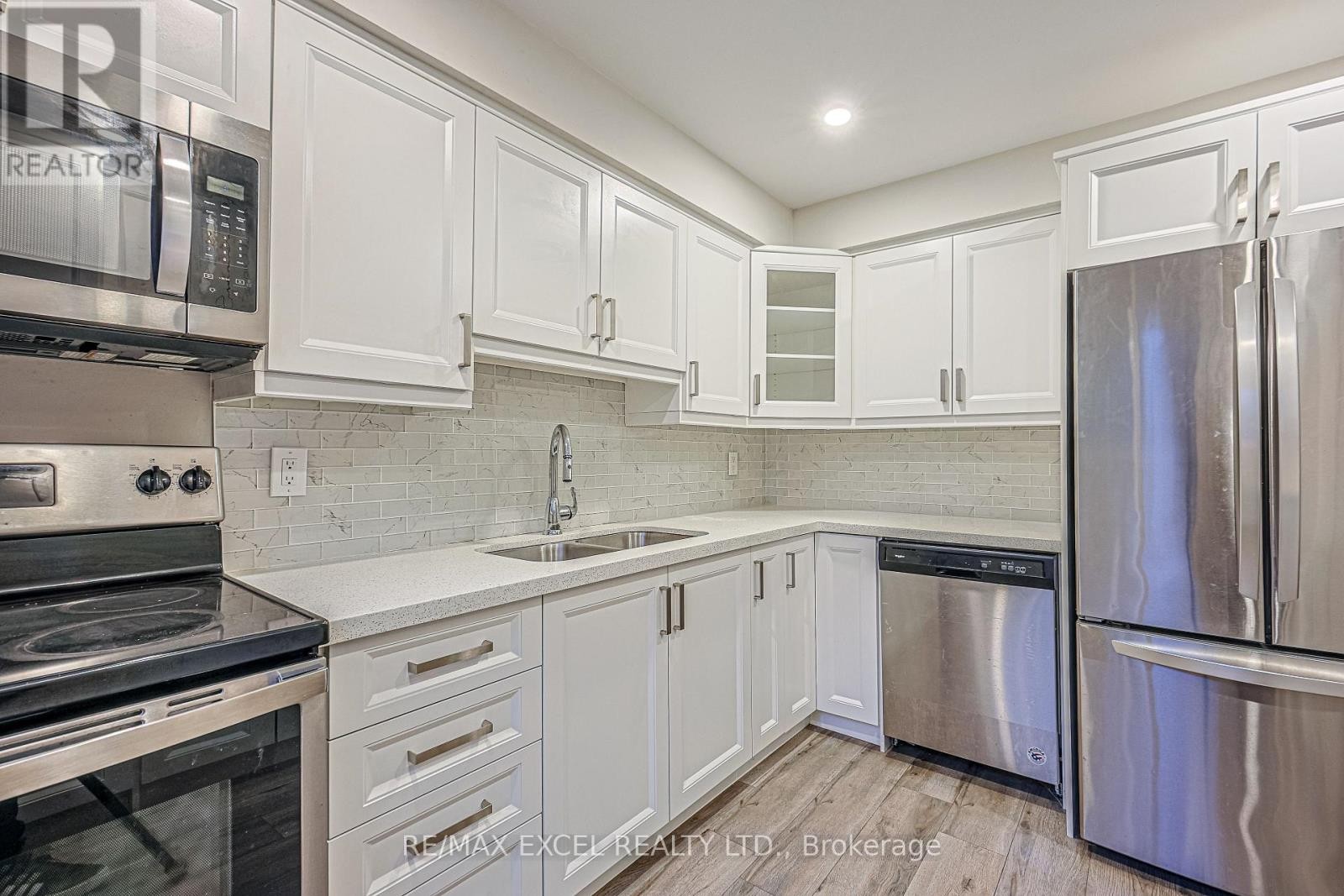 












18 - 81 IRWIN ROAD

,
Toronto (Elms-Old Rexdale),




Ontario
M9W5W1

