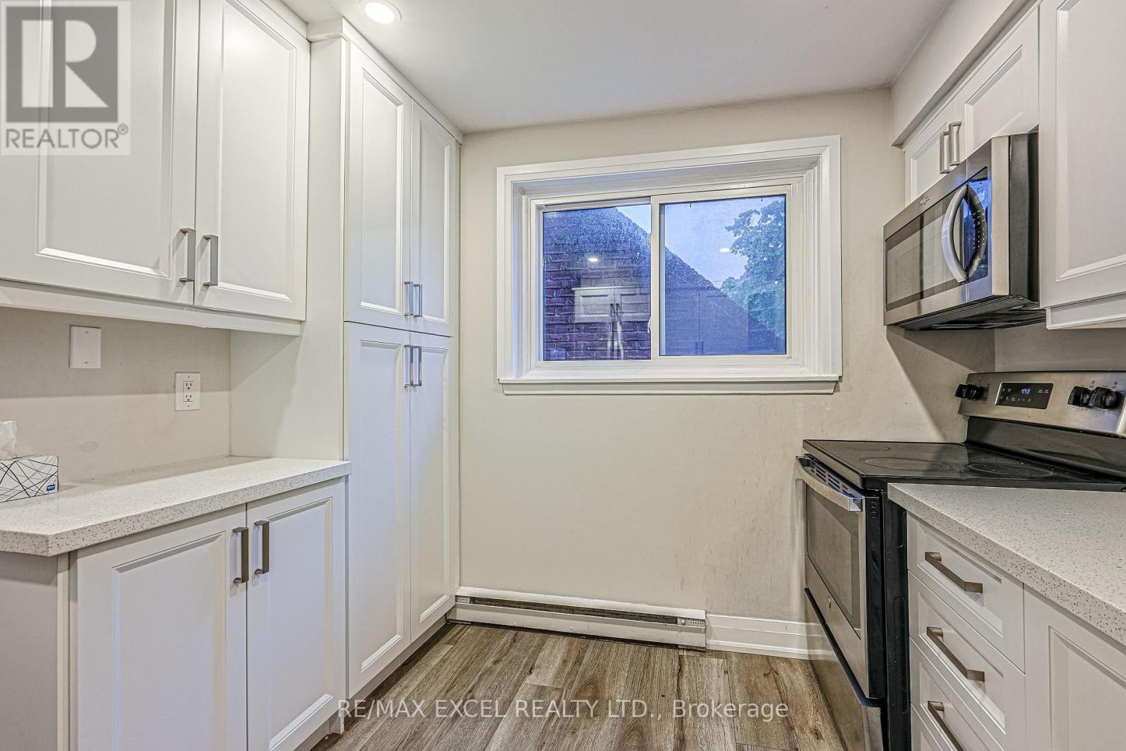 












18 - 81 IRWIN ROAD

,
Toronto (Elms-Old Rexdale),




Ontario
M9W5W1

