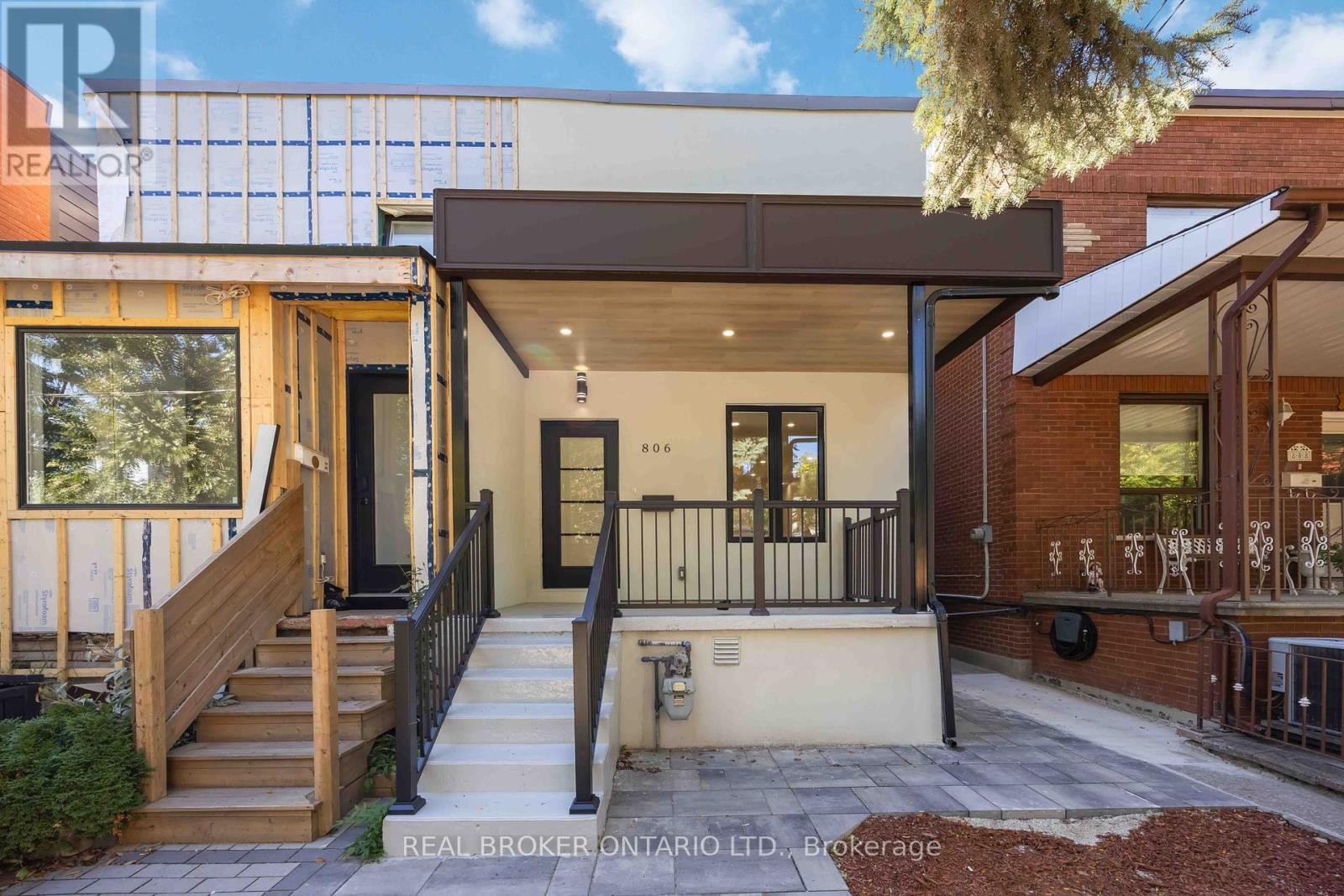 












806 GLADSTONE AVENUE

,
Toronto (Dovercourt-Wallace Emerson-Junction),




Ontario
M6H3J6

