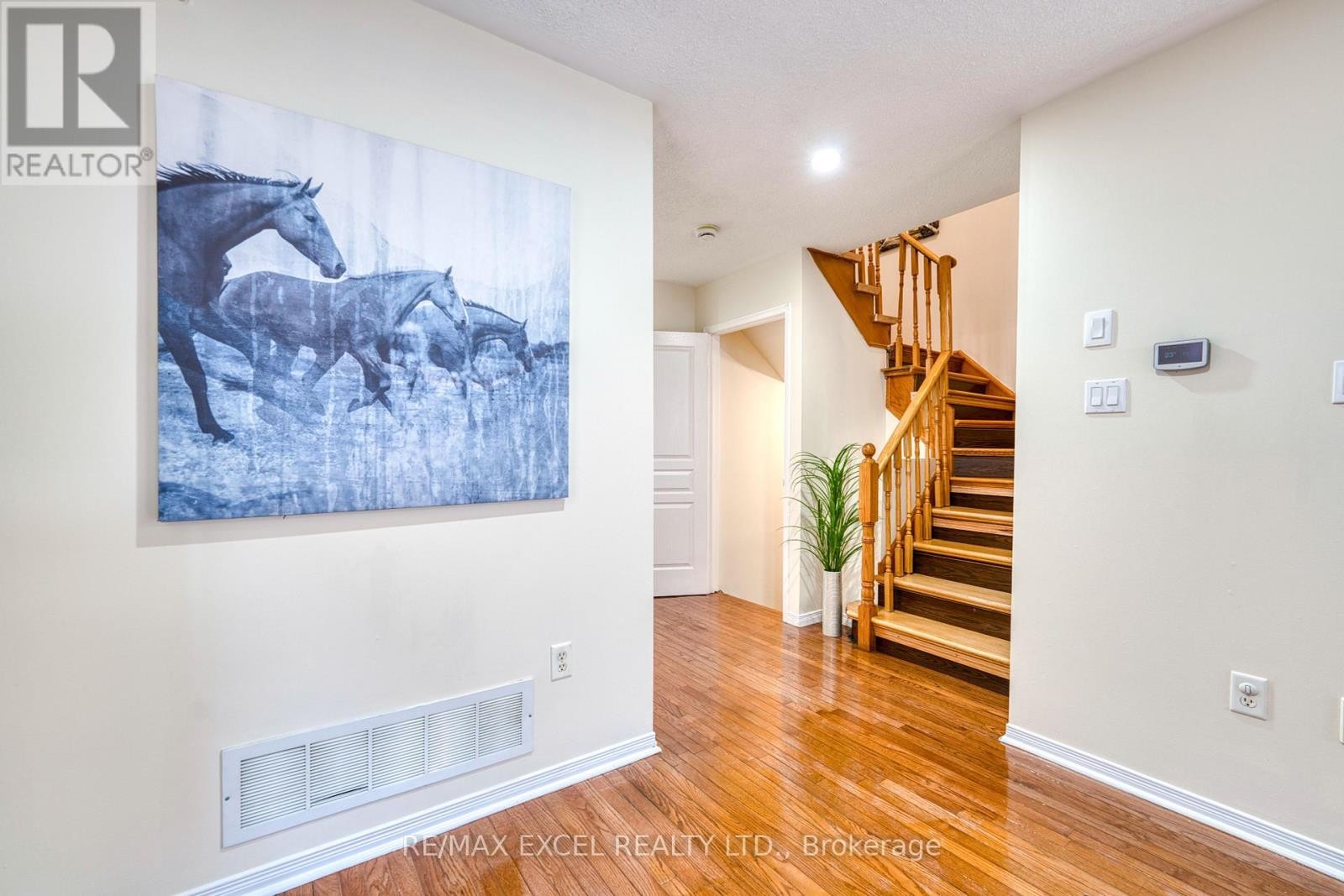 












5909 CHURCHILL MEADOWS BOULEVARD

,
Mississauga (Churchill Meadows),




Ontario
L5M6Y2

