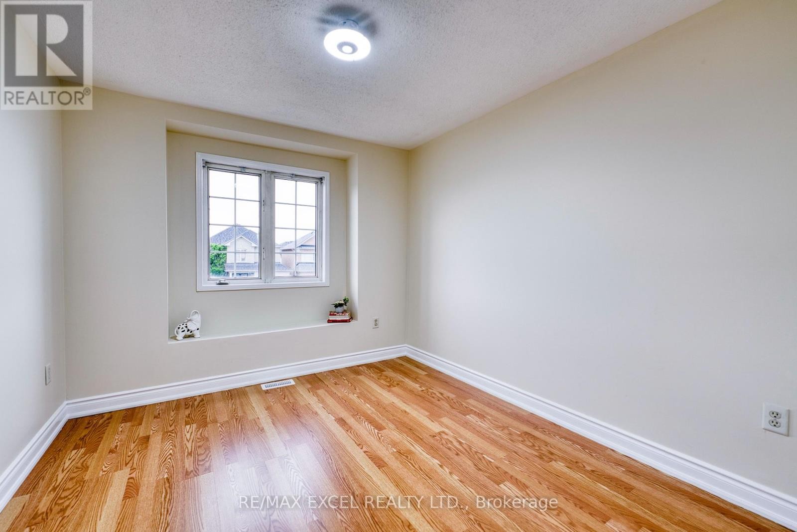 












5909 CHURCHILL MEADOWS BOULEVARD

,
Mississauga (Churchill Meadows),




Ontario
L5M6Y2

