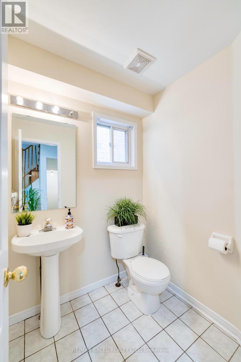 












5909 CHURCHILL MEADOWS BOULEVARD

,
Mississauga (Churchill Meadows),




Ontario
L5M6Y2

