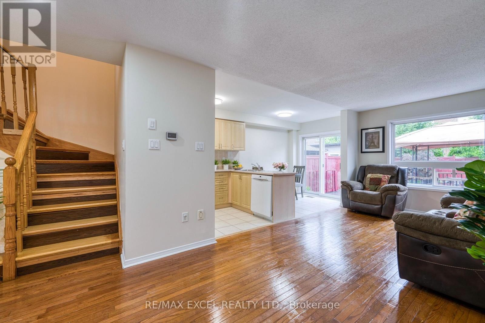 












5909 CHURCHILL MEADOWS BOULEVARD

,
Mississauga (Churchill Meadows),




Ontario
L5M6Y2

