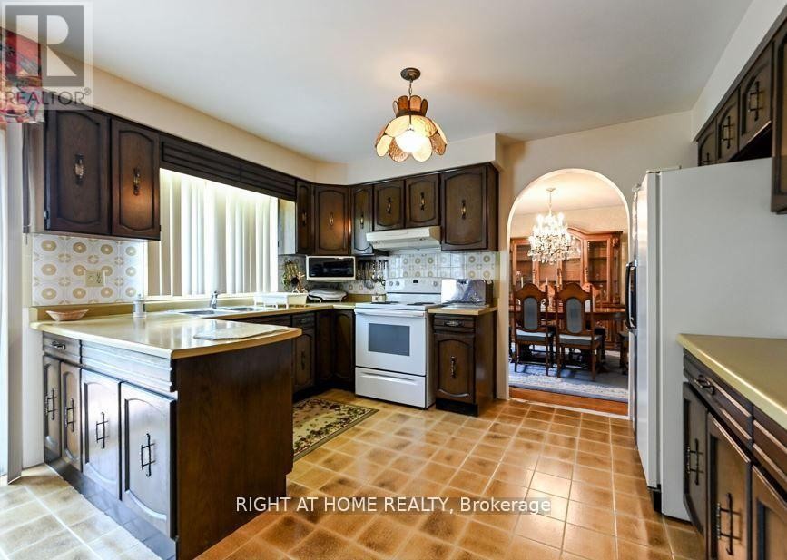 












6800 SECOND LINE W

,
Mississauga (Meadowvale Village),




Ontario
L5W1M9

