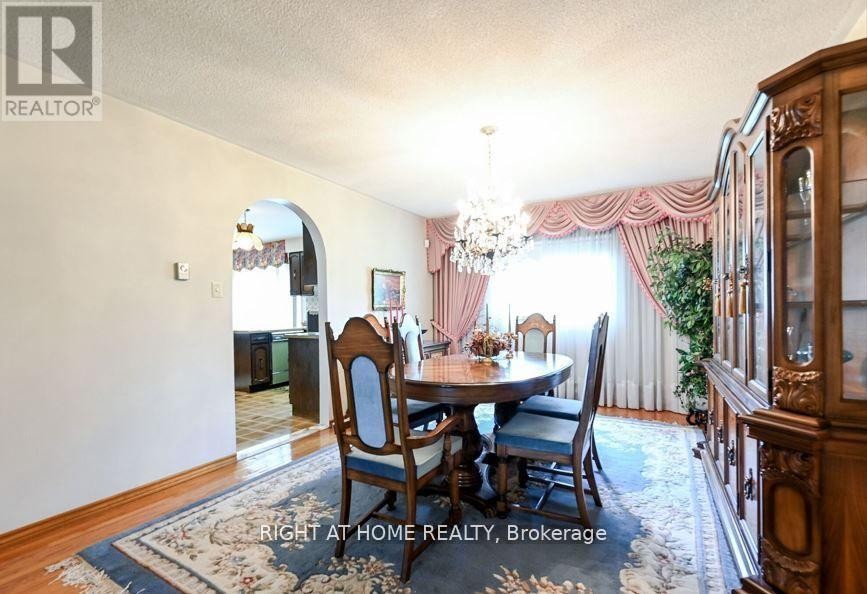 












6800 SECOND LINE W

,
Mississauga (Meadowvale Village),




Ontario
L5W1M9

