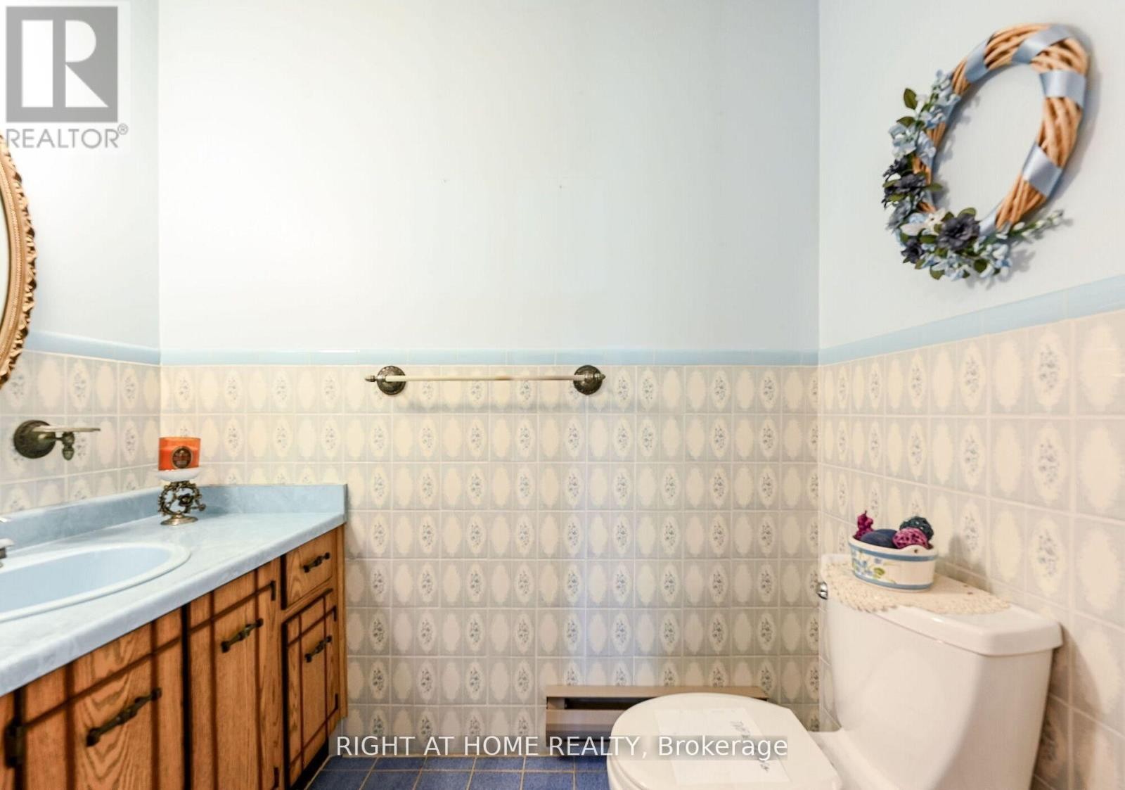 












6800 SECOND LINE W

,
Mississauga (Meadowvale Village),




Ontario
L5W1M9

