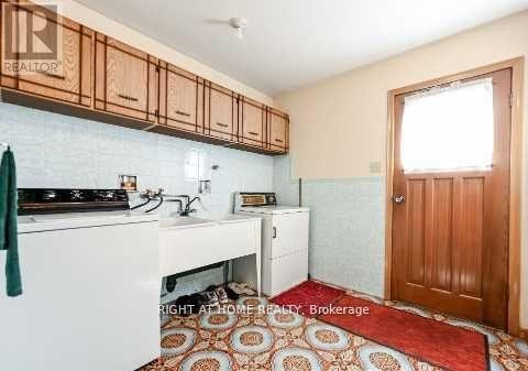 












6800 SECOND LINE W

,
Mississauga (Meadowvale Village),




Ontario
L5W1M9

