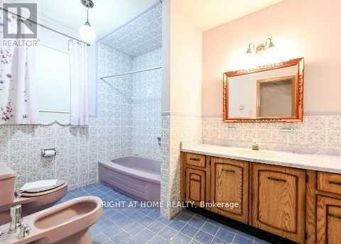 












6800 SECOND LINE W

,
Mississauga (Meadowvale Village),




Ontario
L5W1M9

