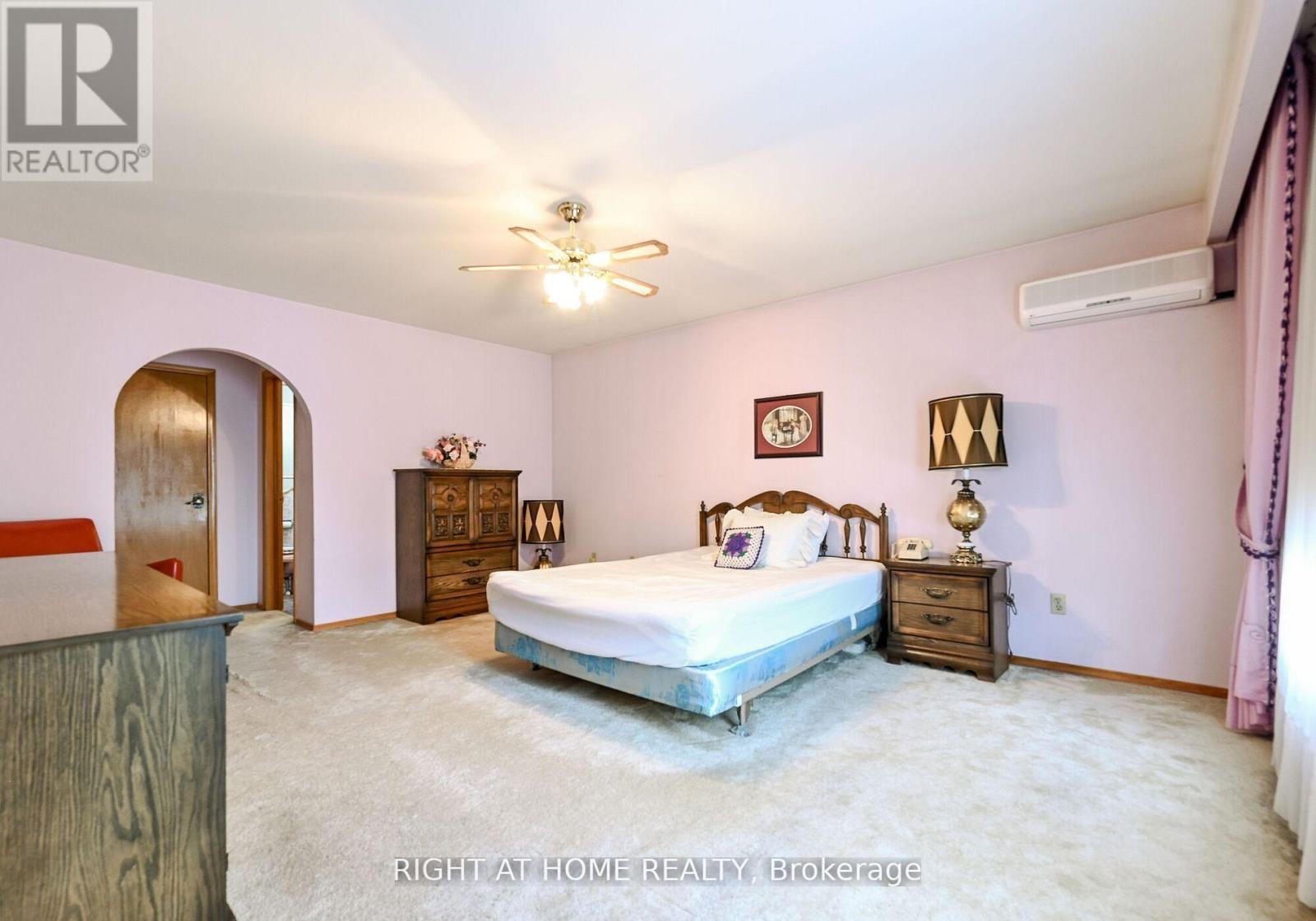 












6800 SECOND LINE W

,
Mississauga (Meadowvale Village),




Ontario
L5W1M9

