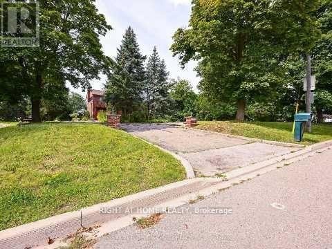 












6800 SECOND LINE W

,
Mississauga (Meadowvale Village),




Ontario
L5W1M9

