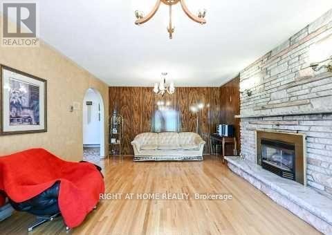 












6800 SECOND LINE W

,
Mississauga (Meadowvale Village),




Ontario
L5W1M9

