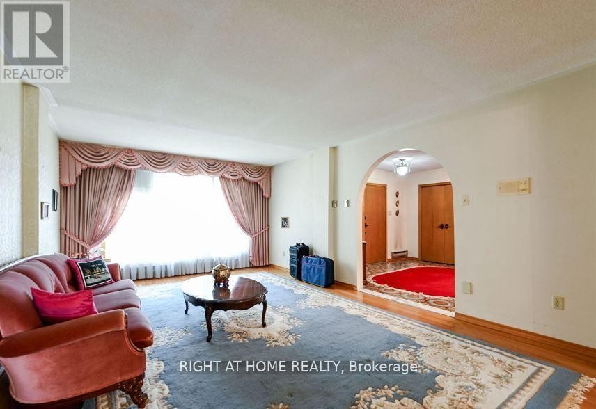 












6800 SECOND LINE W

,
Mississauga (Meadowvale Village),




Ontario
L5W1M9

